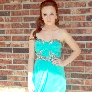 Formal gown or prom dress!